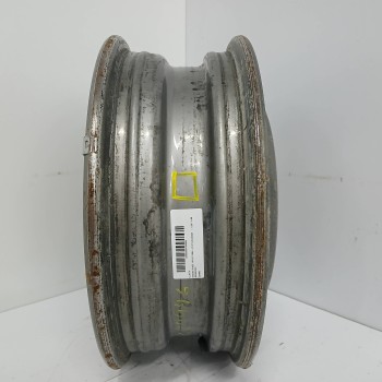 Recambio de llanta para nissan trade 100 3.0 turbodiesel referencia OEM IAM 081050133C 5JX15H2 5H 5X160