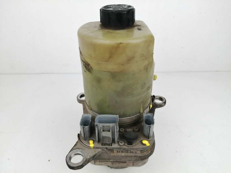 Recambio de bomba direccion para ford focus berlina (cap) 1.8 tdci turbodiesel cat referencia OEM IAM 4M513K514BD  