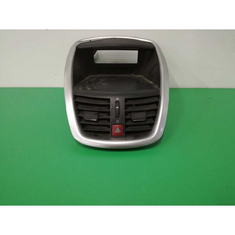 Recambio de rejilla aireadora para peugeot 207 xs referencia OEM IAM 96500681177 CENTRAL 