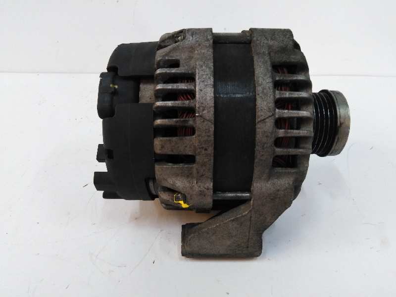 Recambio de alternador para ssangyong actyon 2.0 td cat referencia OEM IAM A6641540102 115A 