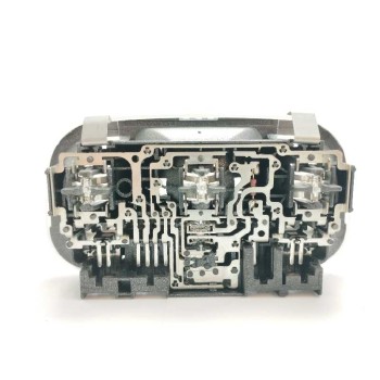 Recambio de luz interior para peugeot 5008 1.2 12v e-thp referencia OEM IAM 9682063880  