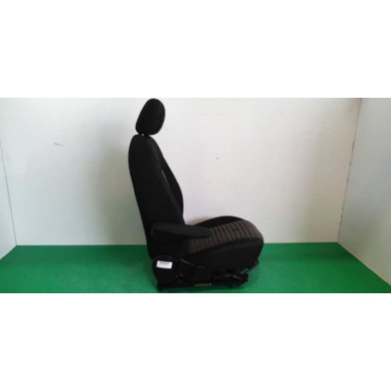 ASIENTO DELANTERO IZQUIERDO