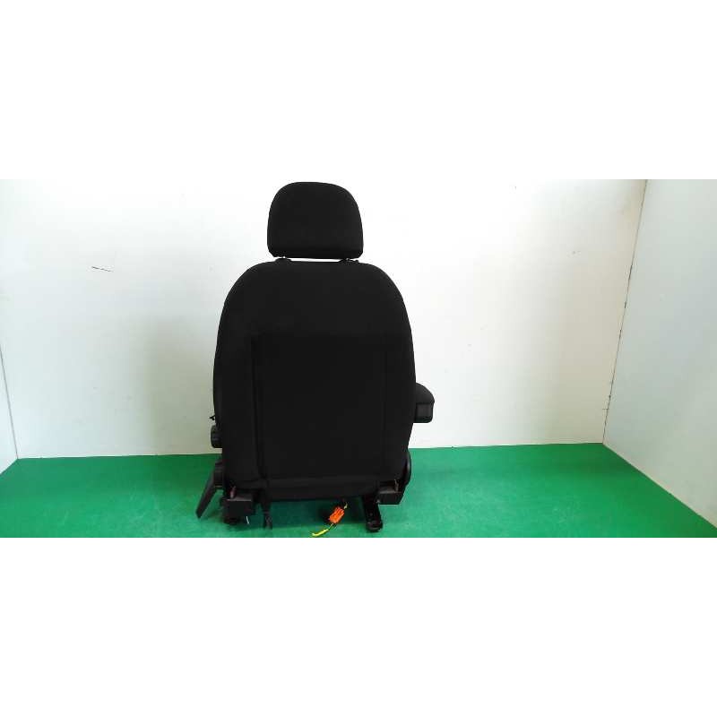 ASIENTO DELANTERO IZQUIERDO