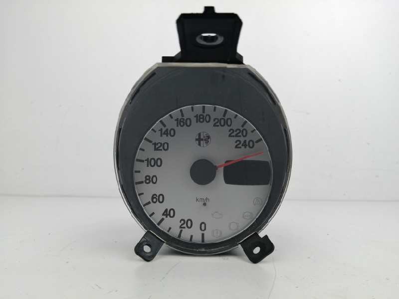 Recambio de cuadro instrumentos para alfa romeo 156 1.9 jtd 8v distinctive referencia OEM IAM 156049818 CUENTAKILOMETROS 5033100