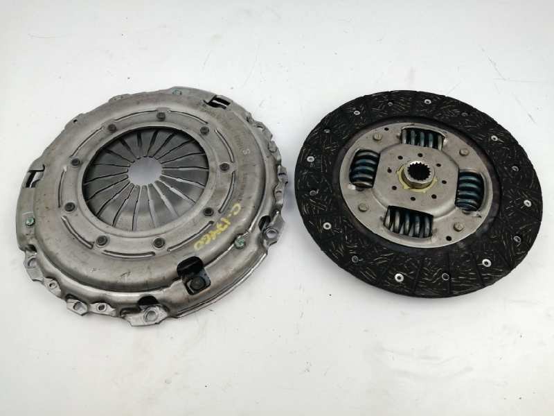 Recambio de kit embrague para peugeot 407 sr confort referencia OEM IAM   