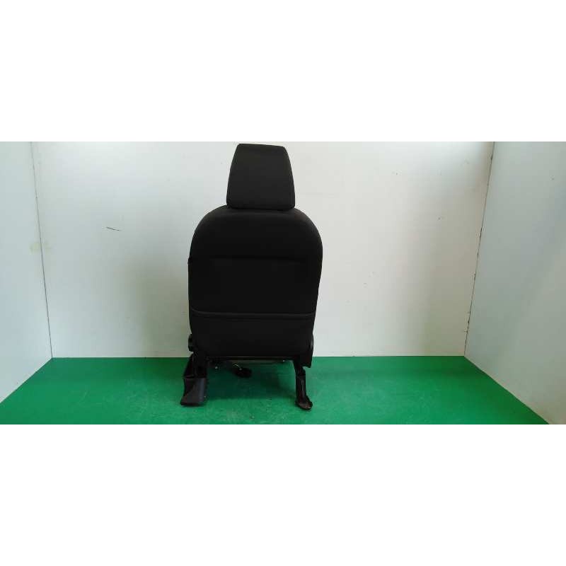ASIENTO DELANTERO IZQUIERDO