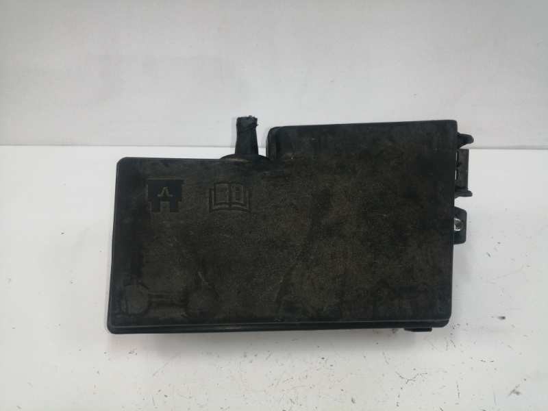 Recambio de caja reles / fusibles para ford focus lim. (cb8) 1.0 ecoboost cat referencia OEM IAM AV6T14A067AC  