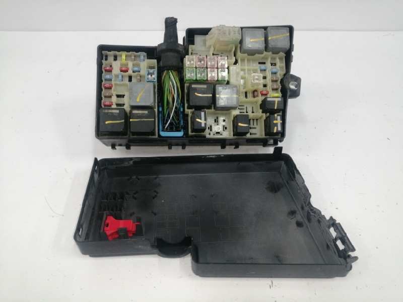 Recambio de caja reles / fusibles para ford focus lim. (cb8) 1.0 ecoboost cat referencia OEM IAM AV6T14A067AC  