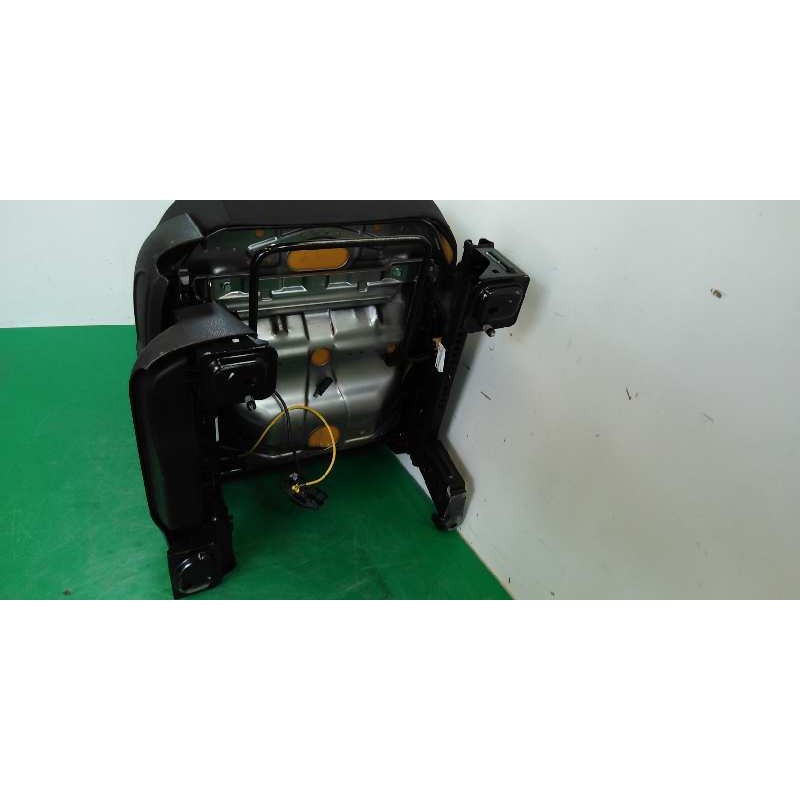 ASIENTO DELANTERO DERECHO