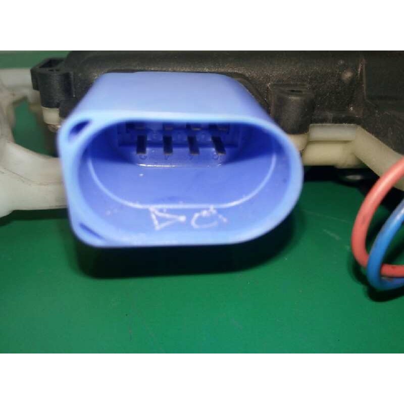 CERRADURA PUERTA DELANTERA IZQUIERDA