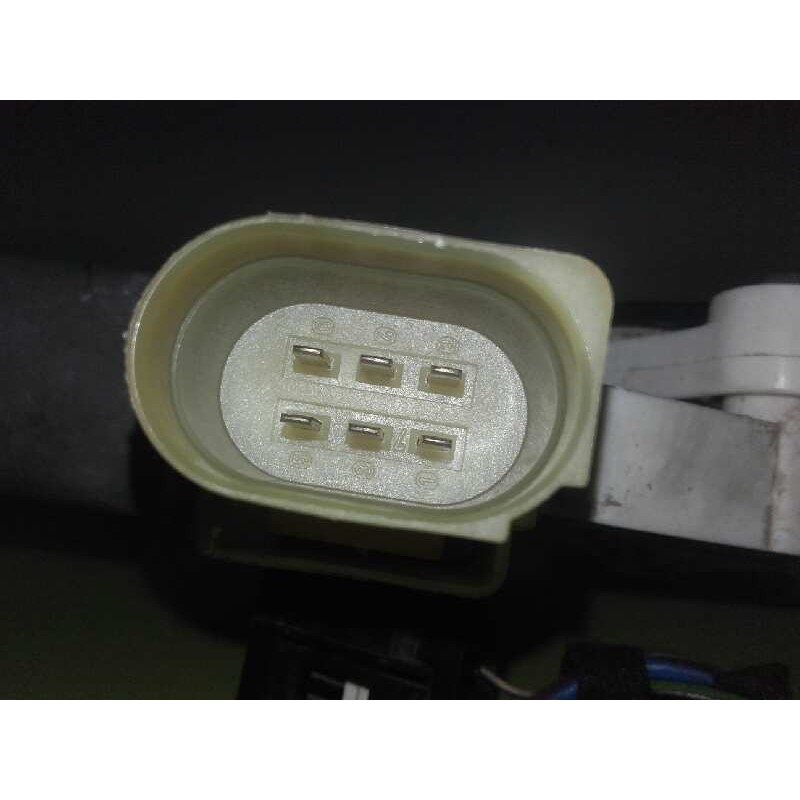 ELEVALUNAS DELANTERO DERECHO 7067796