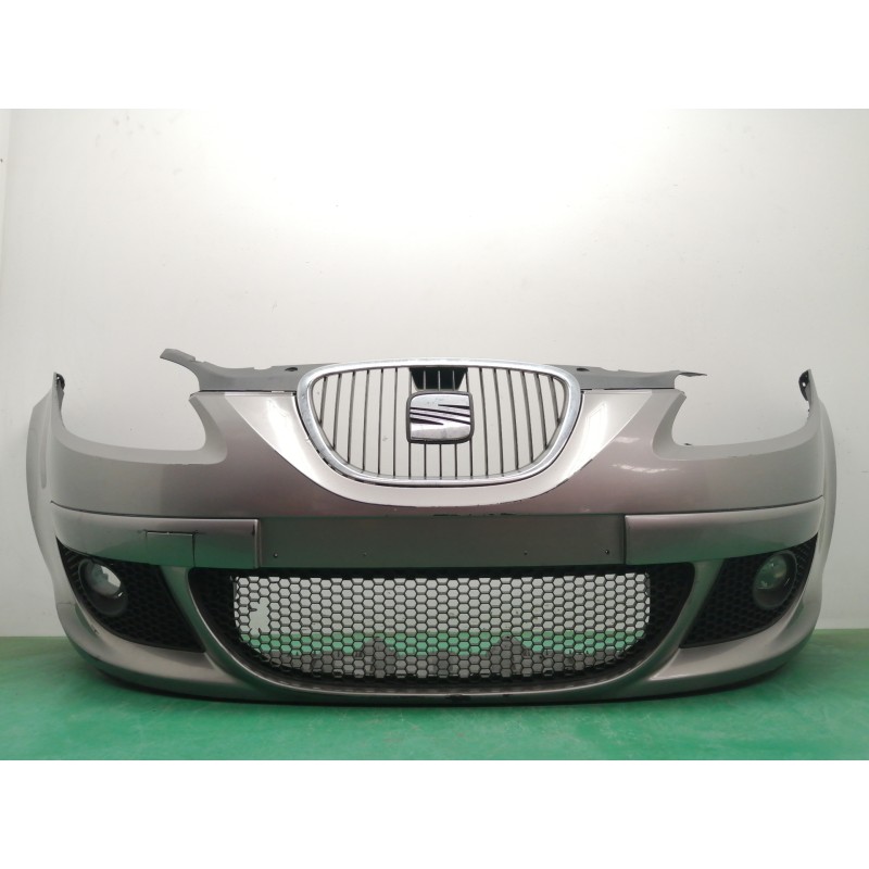 Recambio de paragolpes delantero para seat toledo (5p2) 2.0 tdi referencia OEM IAM  NECESITA REPARACION OBSERVAR FOTOS