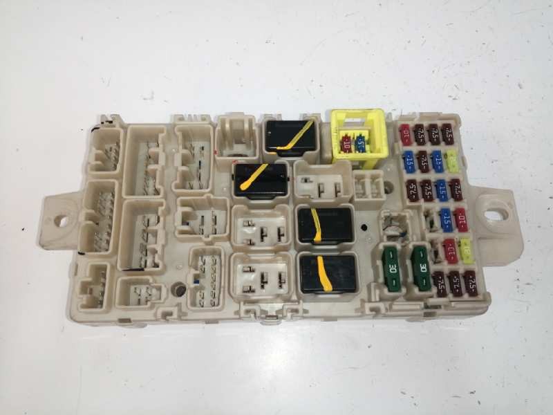 Recambio de caja reles / fusibles para mitsubishi space star (a00) 1.2 referencia OEM IAM   