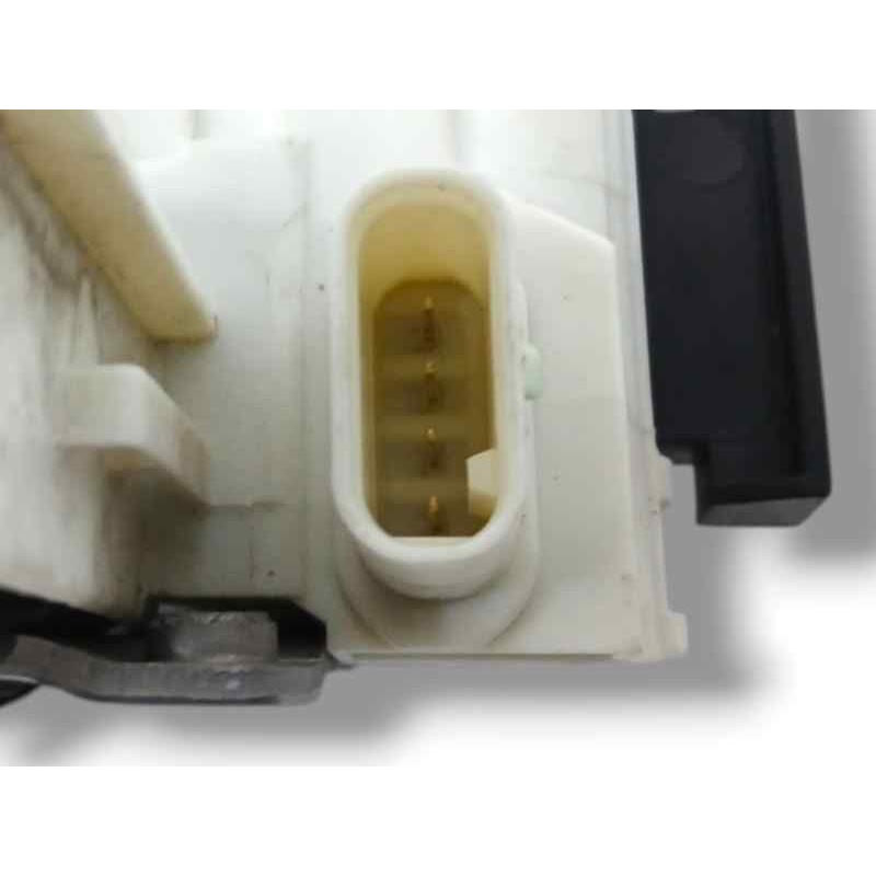 CERRADURA PUERTA TRASERA DERECHA