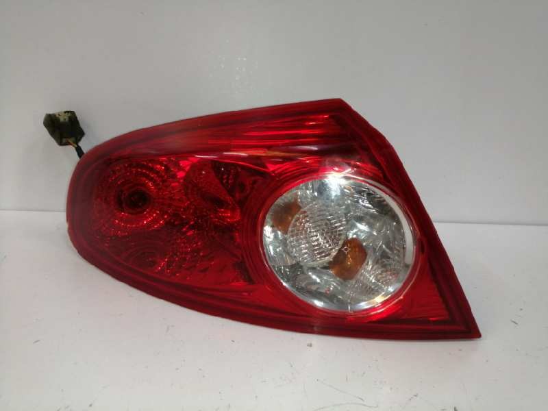 Recambio de piloto trasero izquierdo para chevrolet lacetti 1.6 cat referencia OEM IAM 201192L  