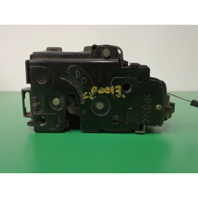 Recambio de cerradura puerta delantera izquierda para skoda octavia berlina (1u2) ambiente referencia OEM IAM 3B1837015Q  