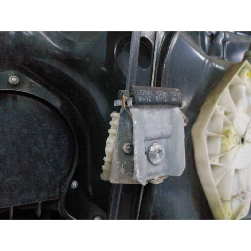 ELEVALUNAS DELANTERO IZQUIERDO 3AA959702A 3C0959792C