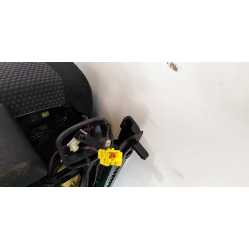 ASIENTO DELANTERO DERECHO