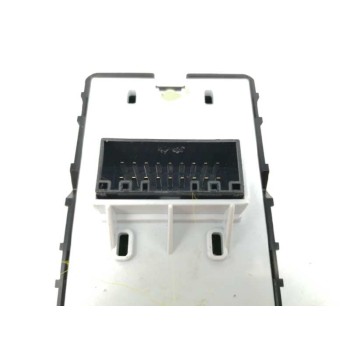 Recambio de mando elevalunas delantero izquierdo para kia stonic (ybcuv) 1.0 tgdi cat referencia OEM IAM 93570H8000WK  