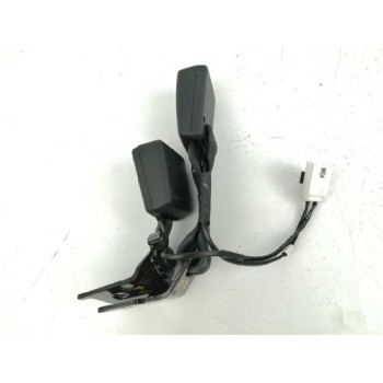 Recambio de enganche cinturon derecho para kia stonic (ybcuv) 1.0 tgdi cat referencia OEM IAM 898B0H8200WK TRASERO DOBLE 