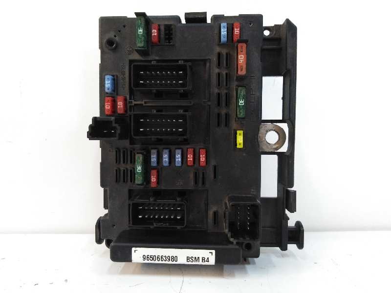 Recambio de caja reles / fusibles para peugeot 206 berlina x-line refri referencia OEM IAM 9650663980  