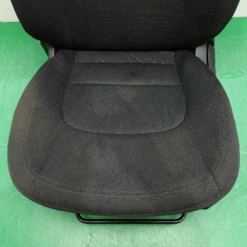 Recambio de asiento delantero izquierdo para kia rio 1.2 cat referencia OEM IAM 881001W020BDM  