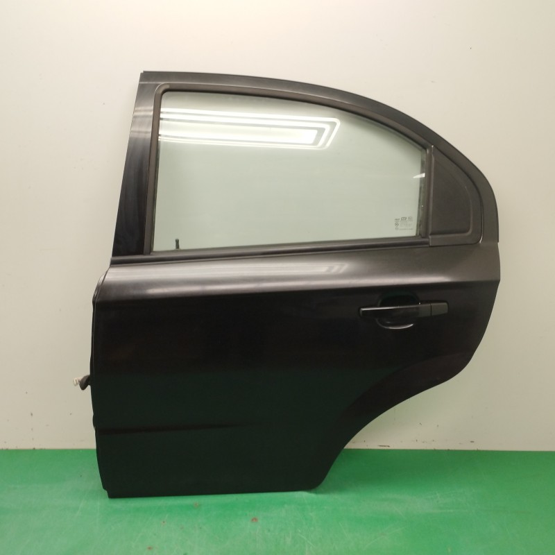 Recambio de puerta trasera izquierda para chevrolet aveo 1.4 cat referencia OEM IAM  OBSERVAR FOTOS 