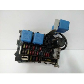 Recambio de caja reles / fusibles para nissan pick-up (d22) 2.5 diesel referencia OEM IAM 72404134  