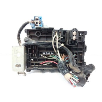 Recambio de caja reles / fusibles para nissan pick-up (d22) 2.5 diesel referencia OEM IAM 72404134  