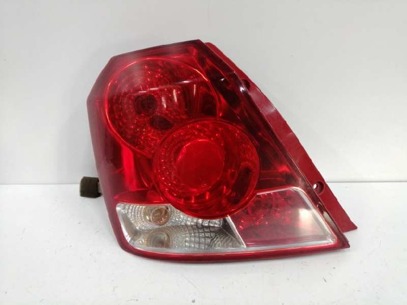 Recambio de piloto trasero izquierdo para chevrolet kalos 1.4 cat referencia OEM IAM 300266L  