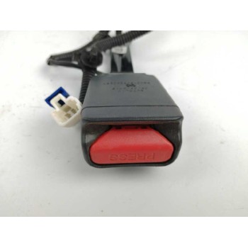 Recambio de enganche cinturon derecho para hyundai i20 1.2 cat referencia OEM IAM 88401808250597 DELANTERO 88401808 250597