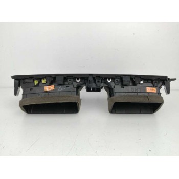 Recambio de rejilla aireadora para hyundai i20 1.2 cat referencia OEM IAM 97410C8100 CENTRAL 84740C8AC0
