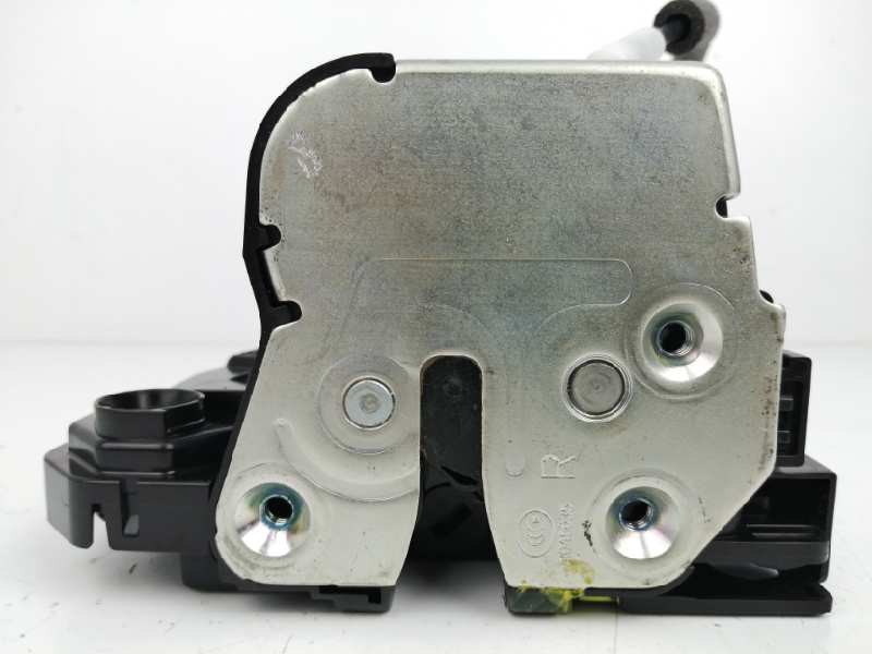 Recambio de cerradura puerta delantera derecha para hyundai i20 1.2 cat referencia OEM IAM 81320C8040  