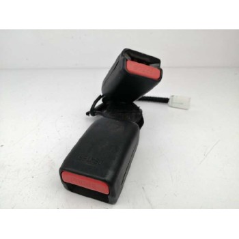 Recambio de enganche cinturon derecho para hyundai i20 1.2 cat referencia OEM IAM 88401810060703 TRASERO DOBLE 10061810120019
