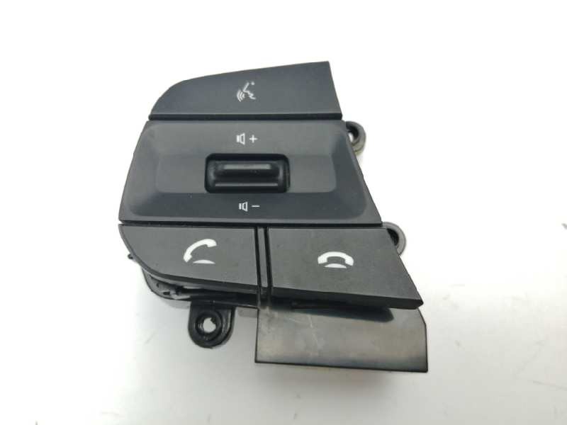 Recambio de mando volante para hyundai i20 1.2 cat referencia OEM IAM  IZQUIERDO 