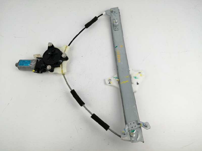 Recambio de elevalunas delantero derecho para hyundai i20 1.2 cat referencia OEM IAM 82460C7000  