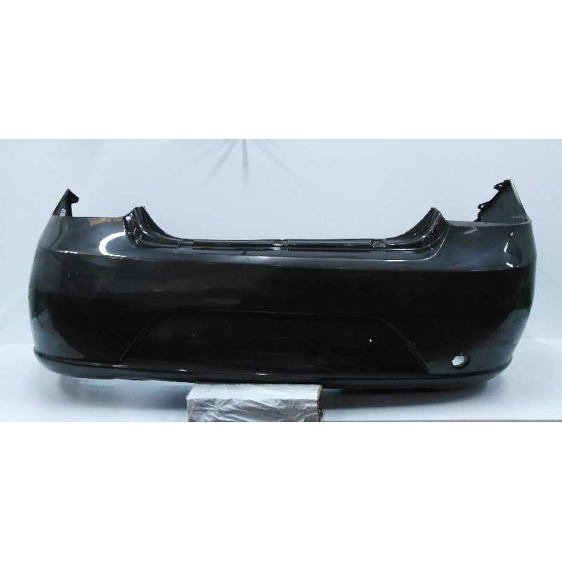 PARAGOLPES TRASERO