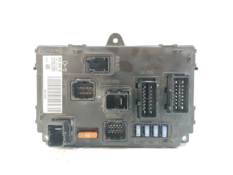 Recambio de caja reles / fusibles para peugeot 407 st sport referencia OEM IAM 9656148080 BSCA0200 S120017003I