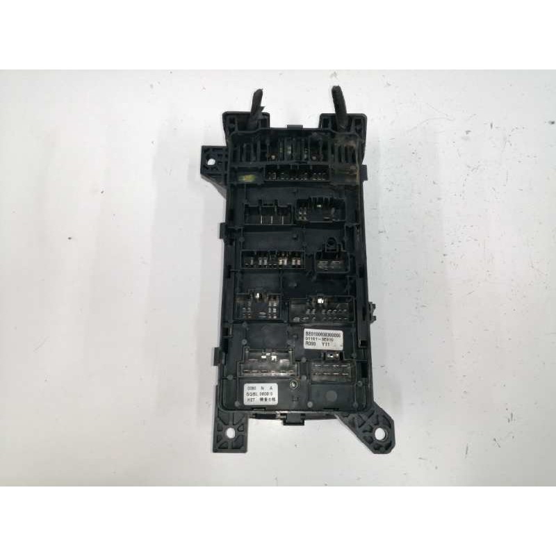 CAJA RELES / FUSIBLES