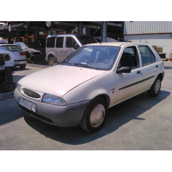 ford fiesta berlina del año 1996