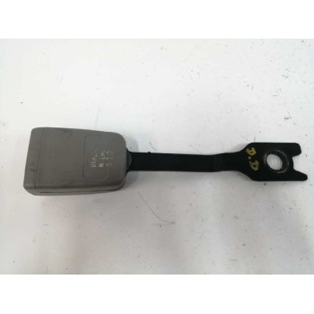 Recambio de enganche cinturon derecho para kia sorento i (jc) 2.5 crdi referencia OEM IAM Y3116 DELANTERO 