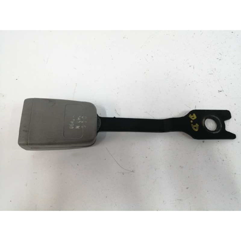 ENGANCHE CINTURON DERECHO DELANTERO