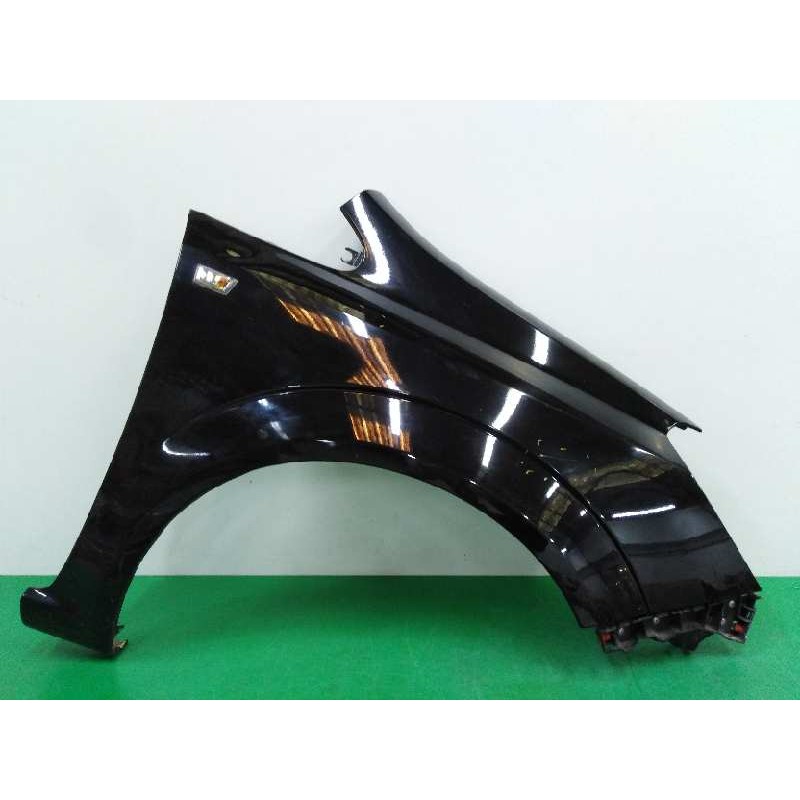 Recambio de aleta delantera derecha para opel zafira b 1.9 cdti referencia OEM IAM 93184412 OBSERVAR FOTOS 