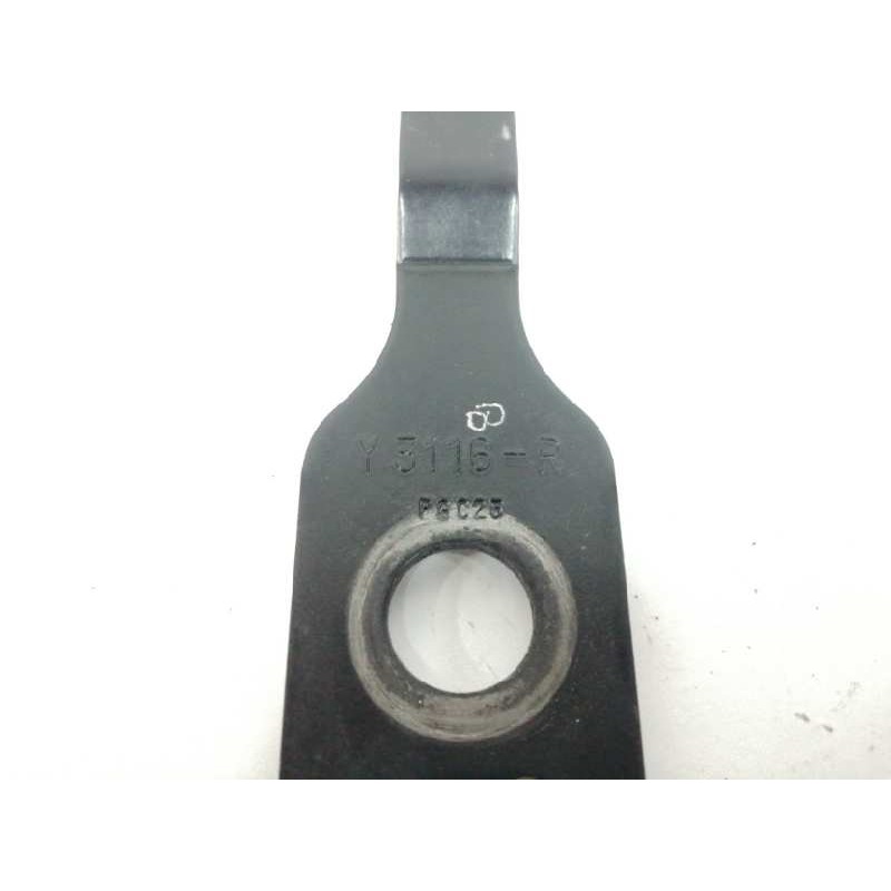 ENGANCHE CINTURON DERECHO DELANTERO