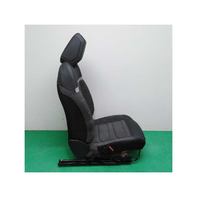 ASIENTO DELANTERO IZQUIERDO
