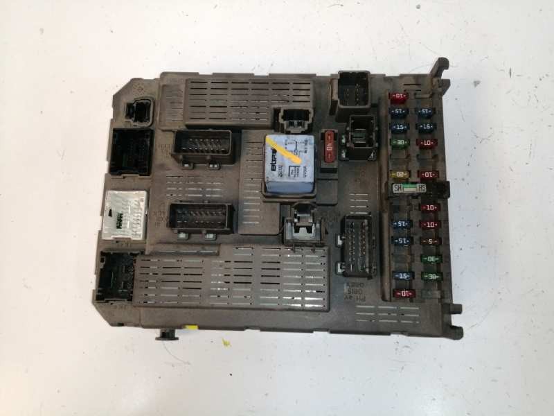 Recambio de caja reles / fusibles para citroën c5 berlina 2.0 hdi referencia OEM IAM 9649301680  