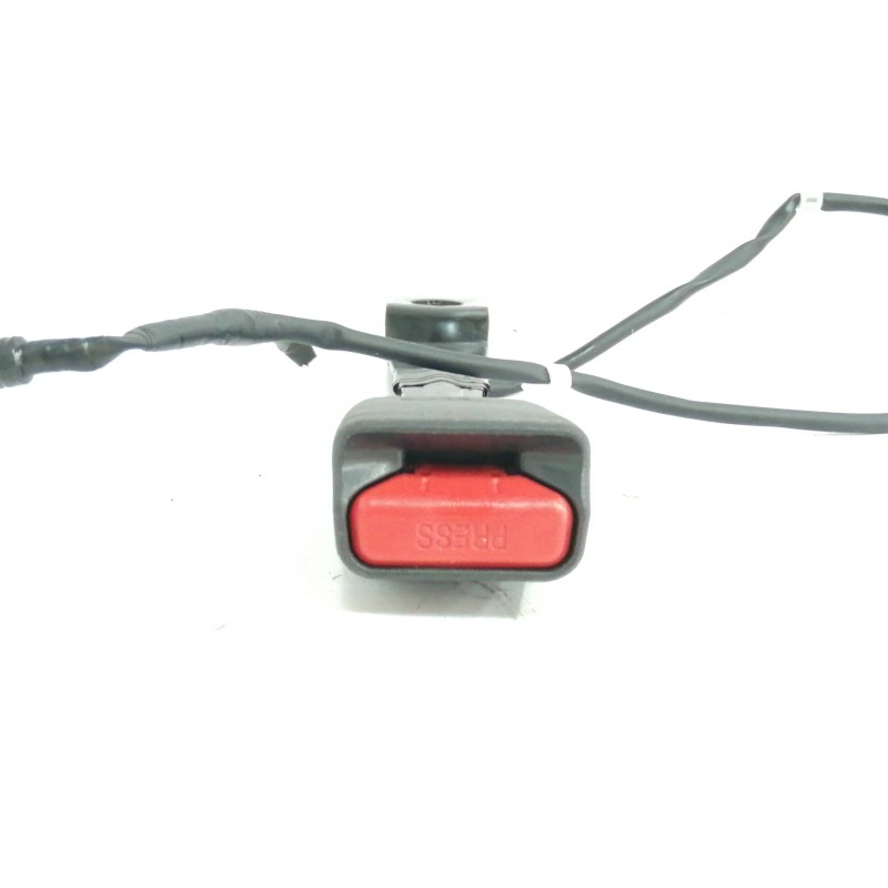 Recambio de enganche cinturon izquierdo para toyota verso 1.8 16v cat referencia OEM IAM   