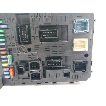 Recambio de caja reles / fusibles para citroën c4 picasso 2.0 hdi fap referencia OEM IAM 281197595  