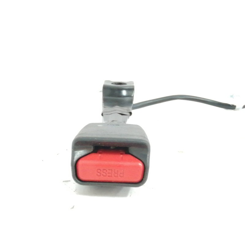 Recambio de enganche cinturon derecho para toyota verso 1.8 16v cat referencia OEM IAM   