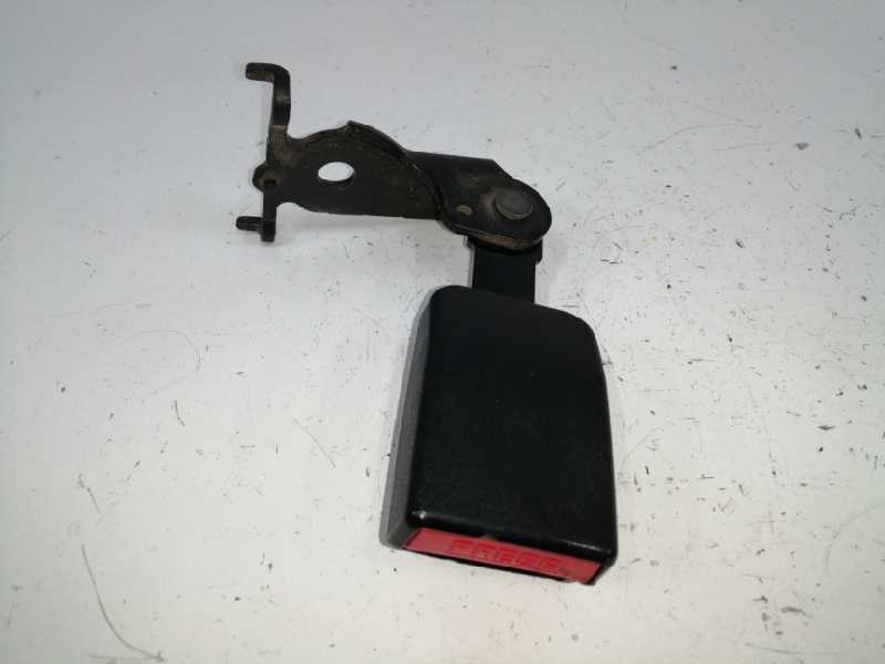Recambio de enganche cinturon derecho para renault megane iii berlina 5 p 1.2 16v referencia OEM IAM 20005R TRASERO Recambio de enganche cinturon derecho para renault megane iii berlina 5 p 1.2 16v referencia OEM IAM 20005R TRASERO